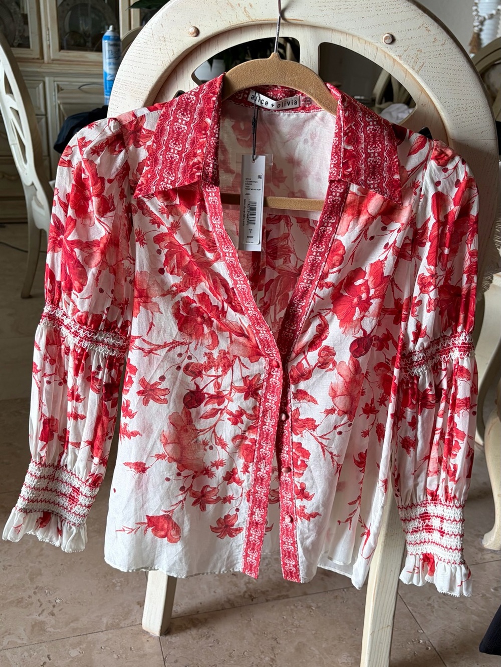 Alice + Olivia Red Floral Button-Down Blouse Women’s Size Small